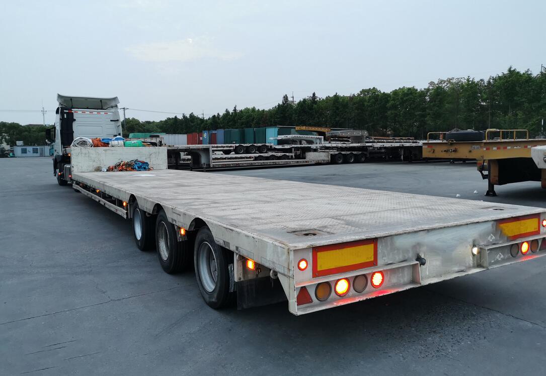 东盟跨境气垫车精密仪器运输_鹿运国际